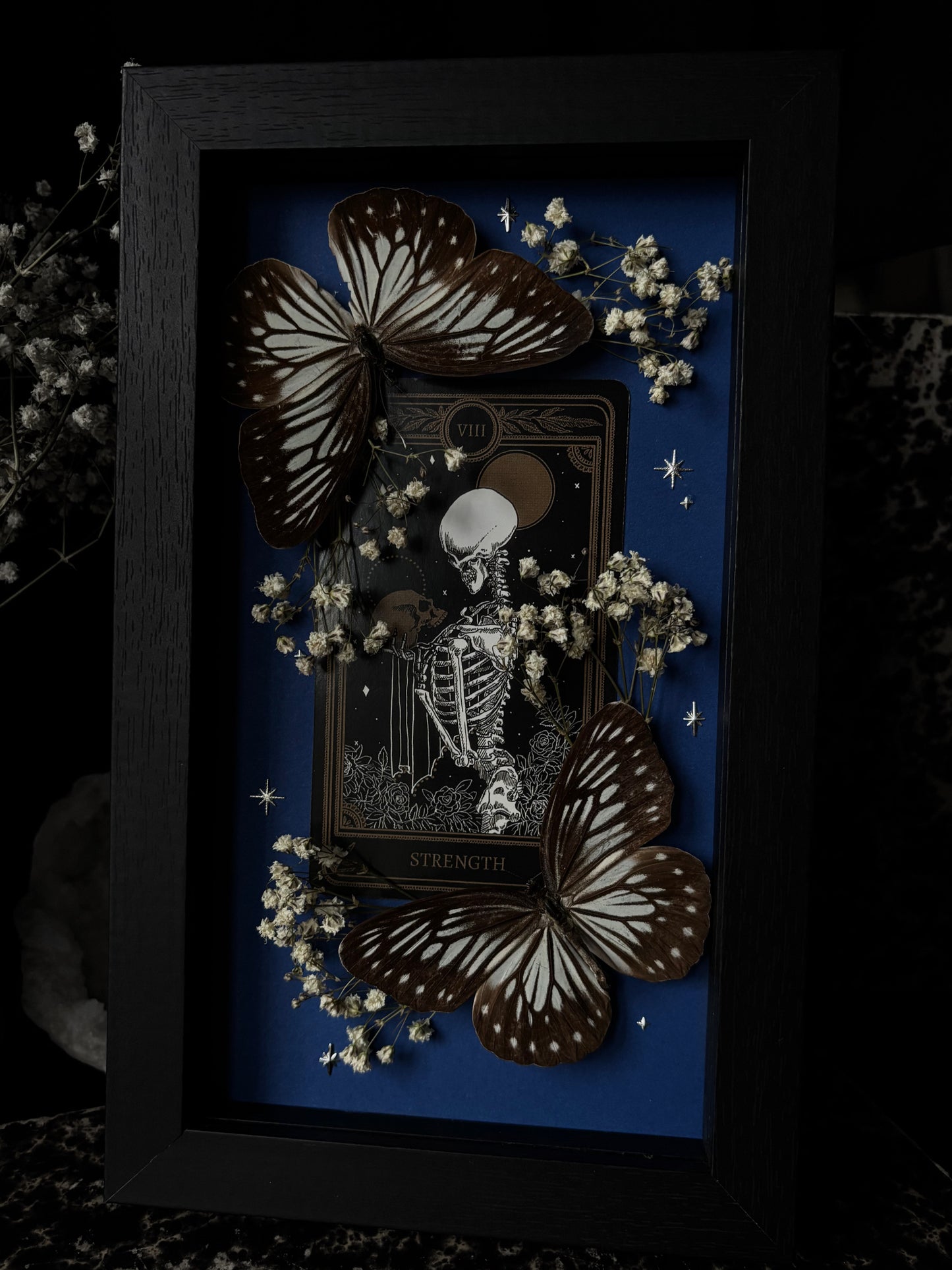 „Strength“ - Valeria titrea (23x12cm)