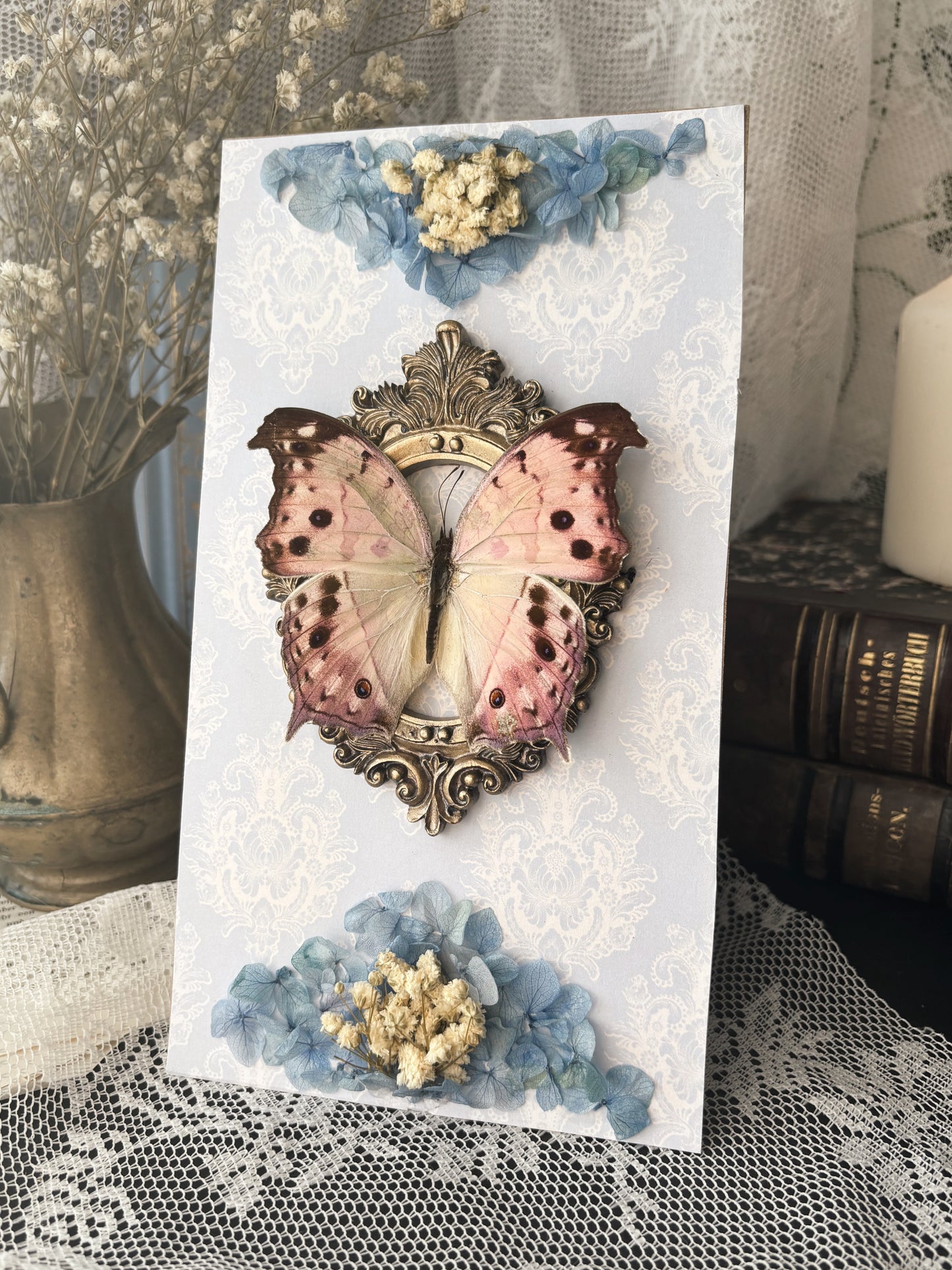 Crowned Conservatory – Salamis parhassus (22x12cm)