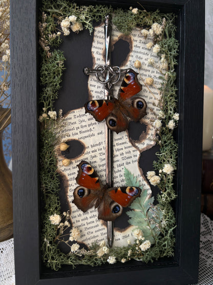 Garden Oath – Aglais io (22x12cm)