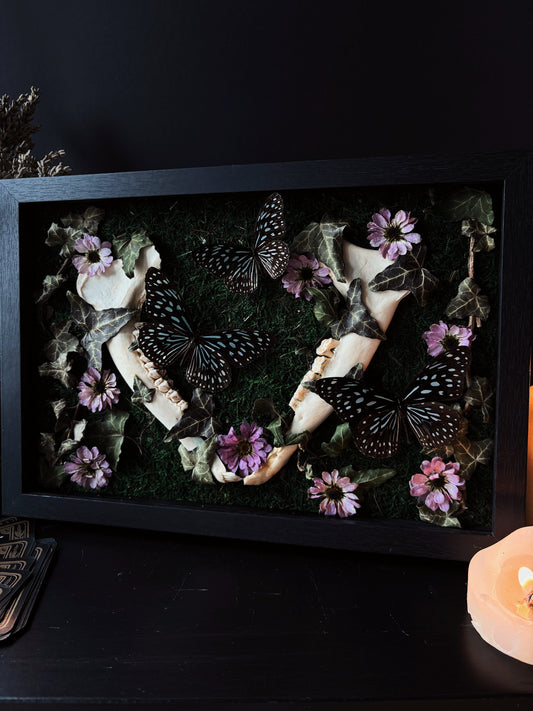 Woodland dreams 🌿 (30x25cm)