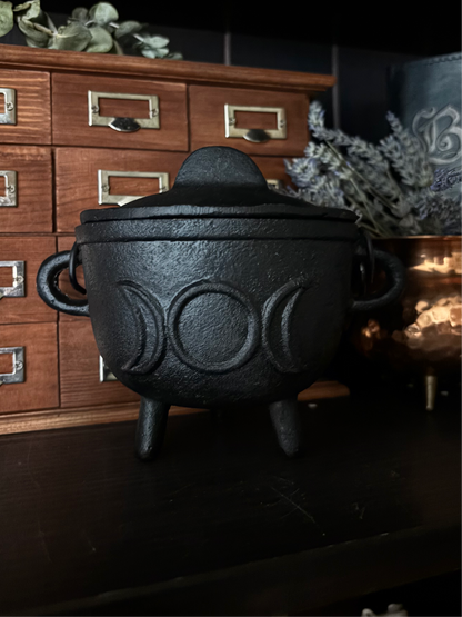 Cast iron cauldron