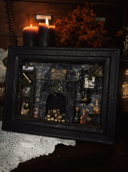 🕯️ Witch’s Kitchen – Miniature Curiosity Frame (18x13cm)