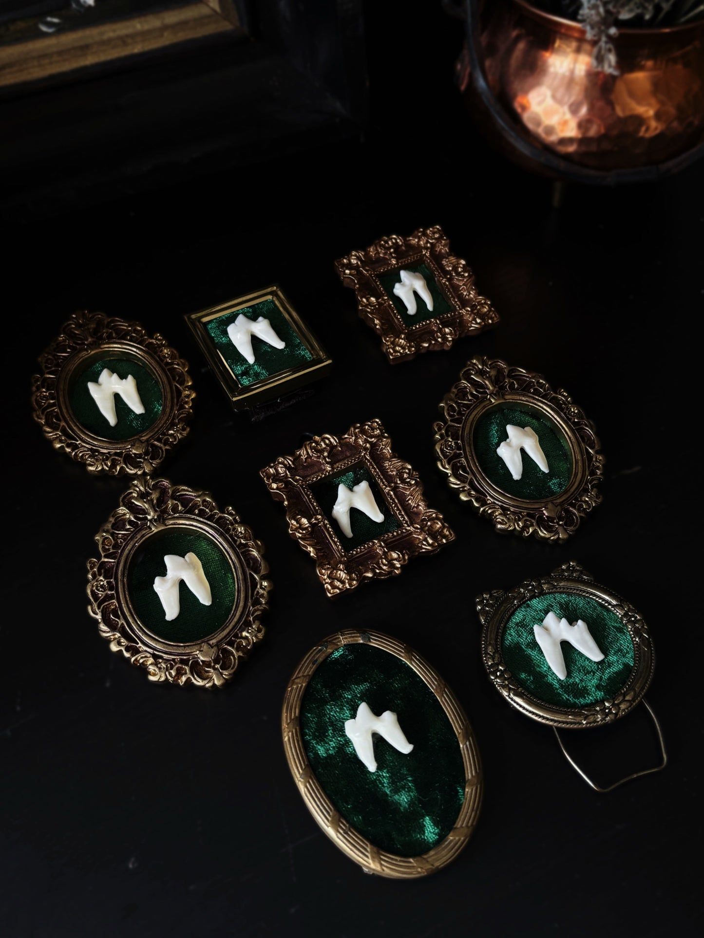 Fox Tooth Mini Frame – Vintage Style Wall Art