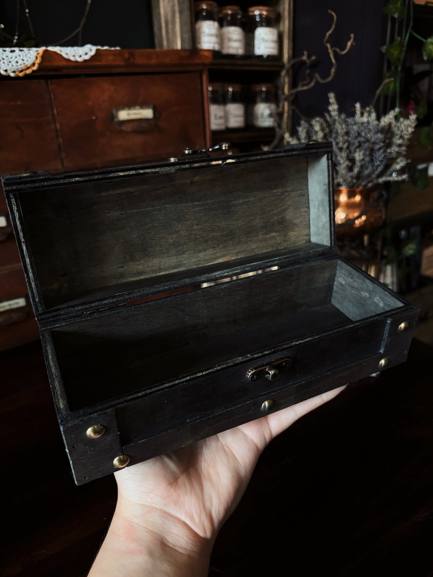 Magical chest (wooden)