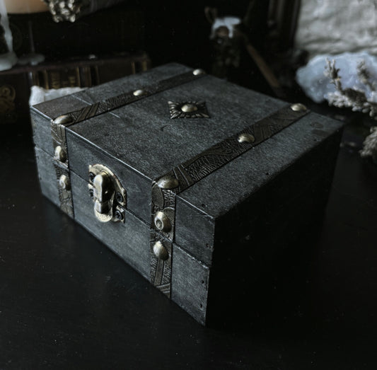 giftbox wooden chest