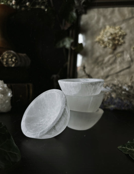 Selenite bowl (6cm)