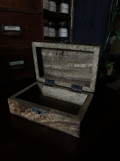Enamelled Box - Trust the Universe (	15x10x6cm)