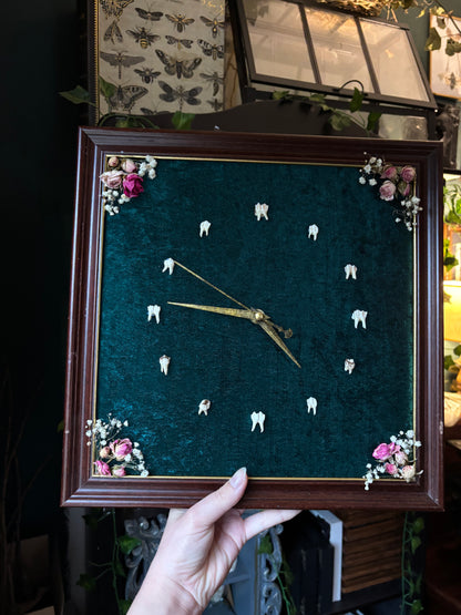 “Timekeeper of the Wild” – Framed Vintage Clock with Deer Teeth & Florals (34x34cm)